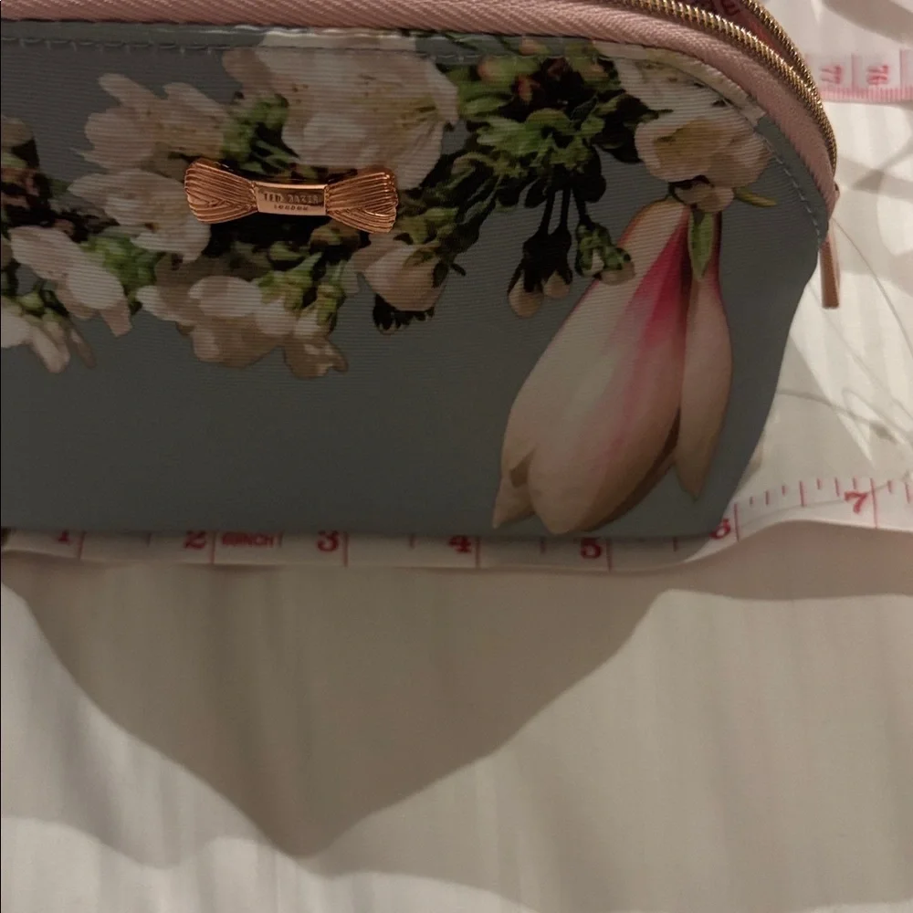 TED BAKER MINI BAG PERFECT FOR CHARGERS/COSMETICS/ ANYTHING YOU WANT  IT TO BE